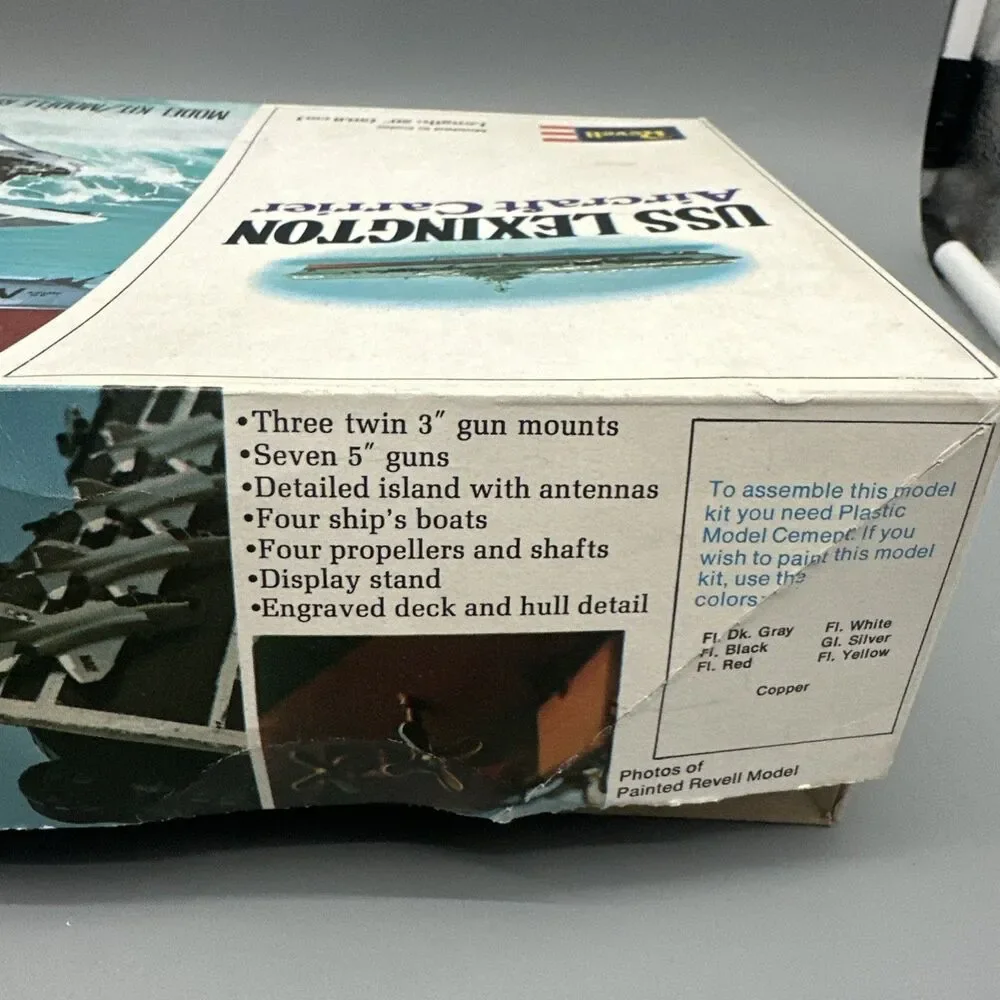 Vintage 1975 Revell USS Lexington Aircraft Carrier Model Kit H-444 20